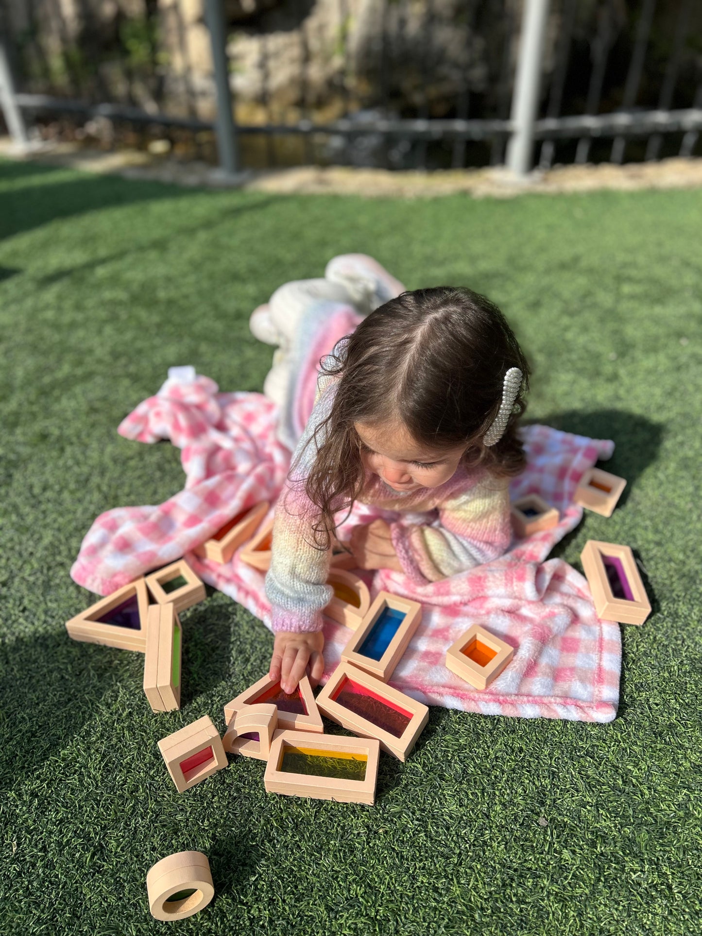 קוביות מונטסוריות צבעוניות משולבות עץ